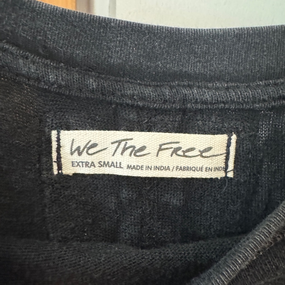 Free People XS Cutout Tee Black Short Sleeve Distressed Boxy Top We The Free - Picture 4 of 7